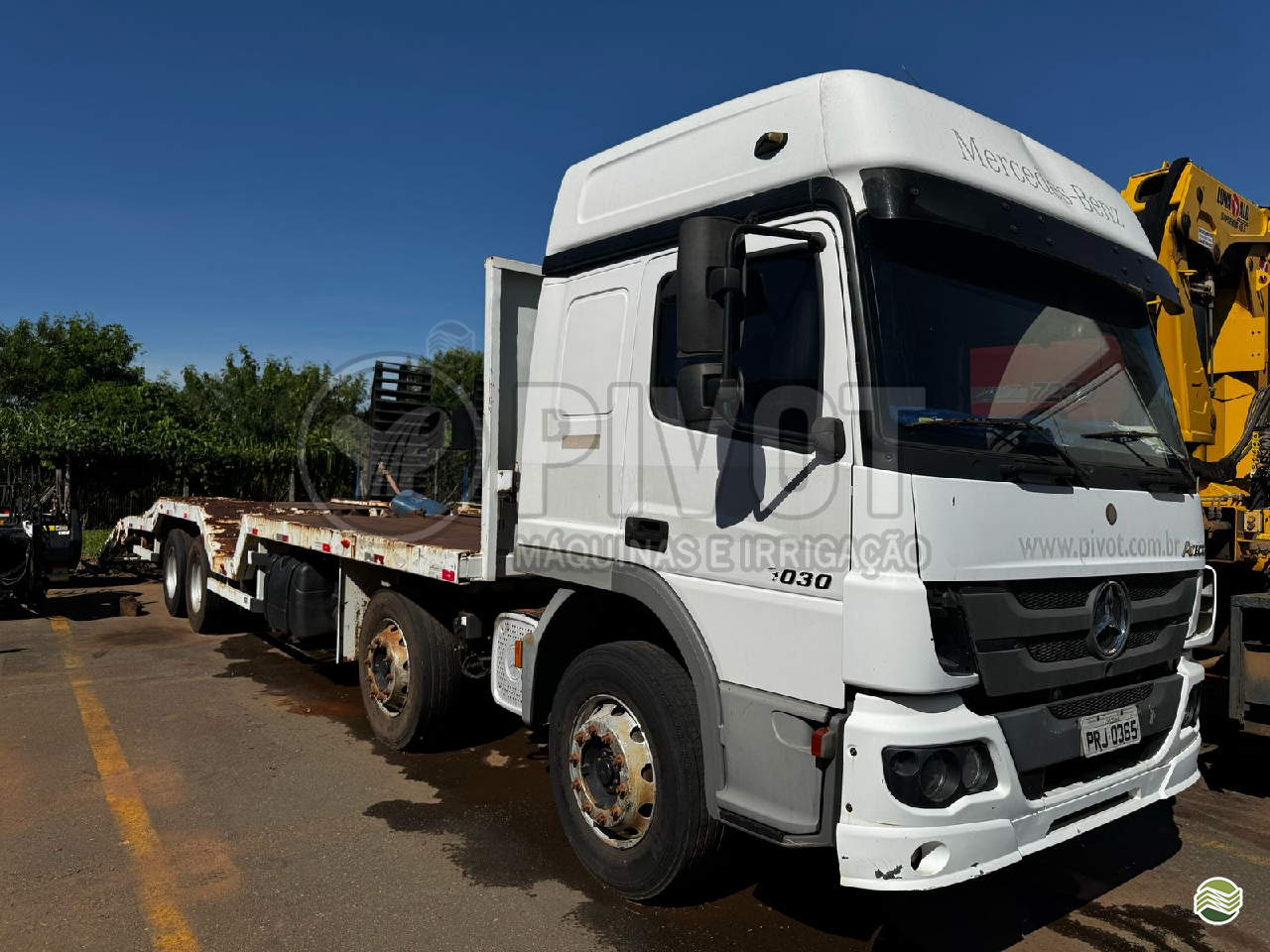 CAMINHAO MERCEDES-BENZ MB 3030 Pivot Máquinas - Case  GOIANIA GOIAS GO